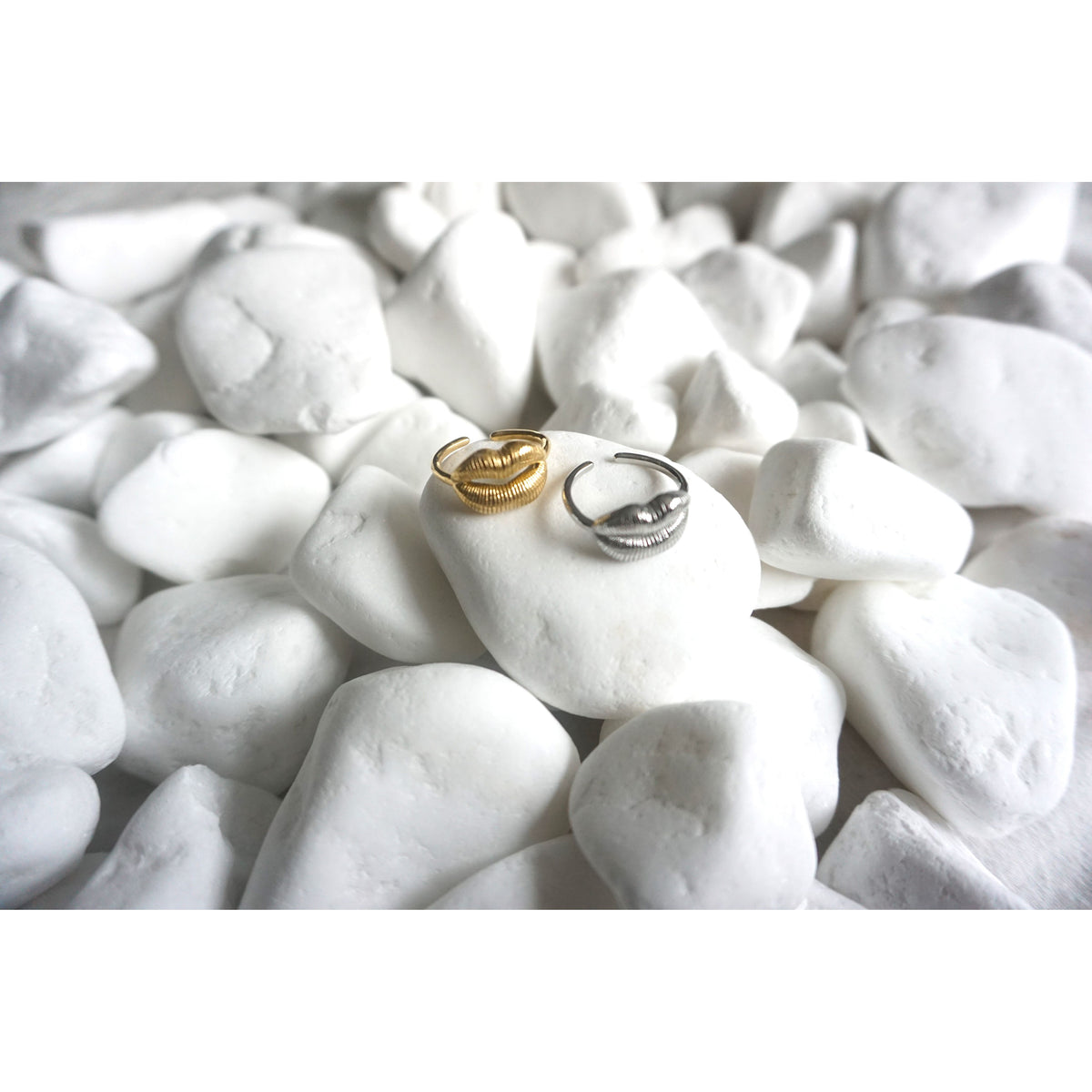 Silver Kiss Ring Silver
