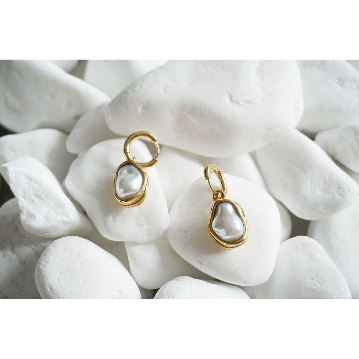 Golden Pearl Earrings