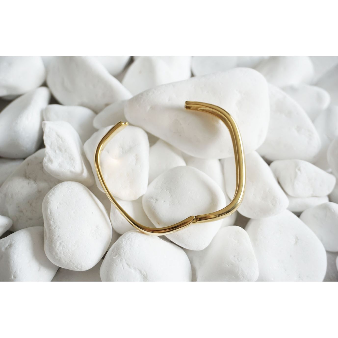 Miss Square Bangle Gold