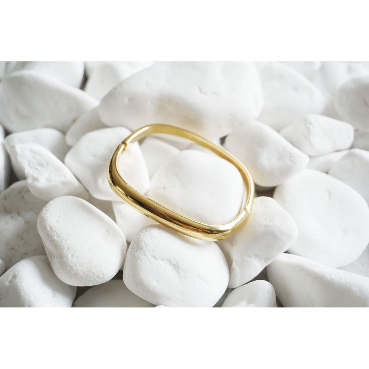 Miss Square Bangle Gold