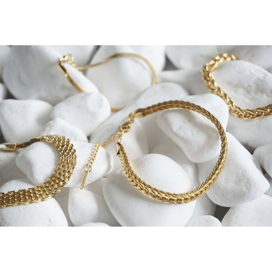 Braided Golden Simplicety Bracelet Gold