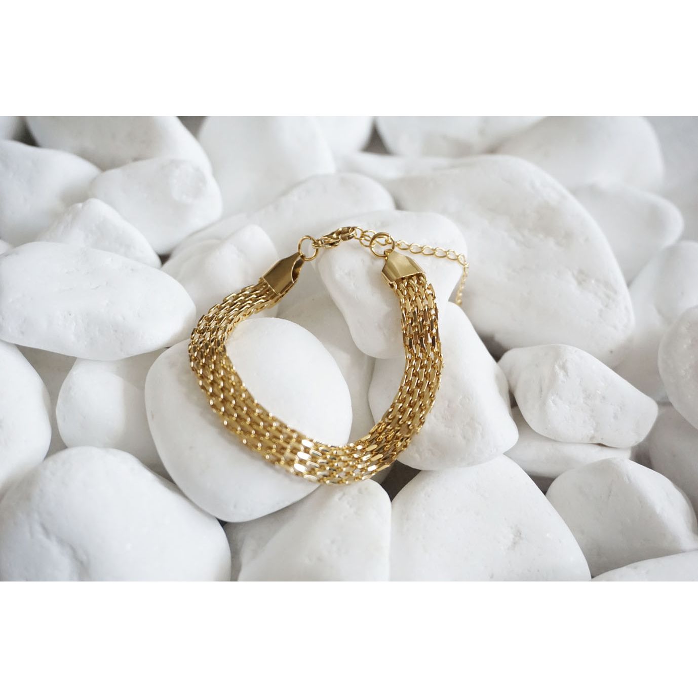 Classy Golden Simplicety Bracelet Gold