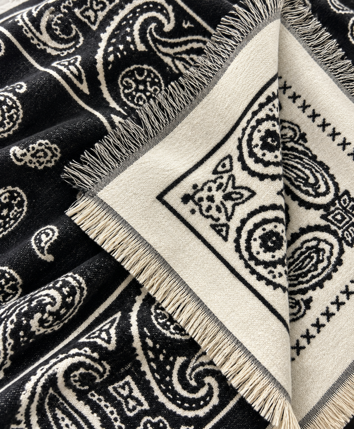Miss Paisley Black & Off-White
