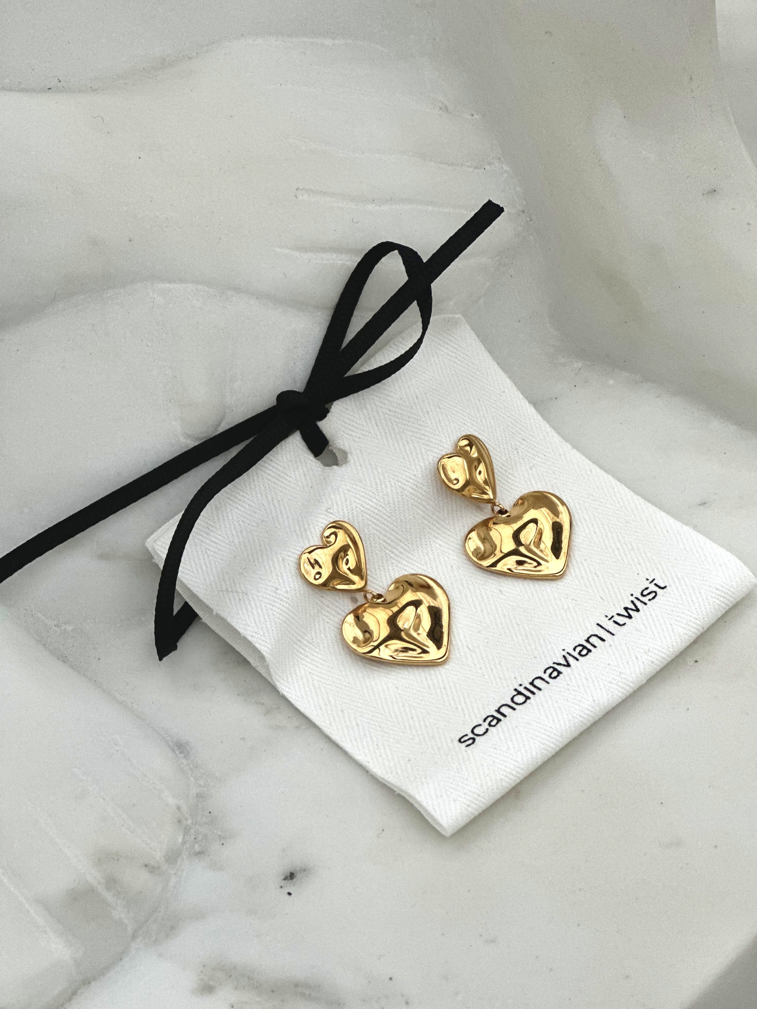 Grainy Hearts Earrings Gold